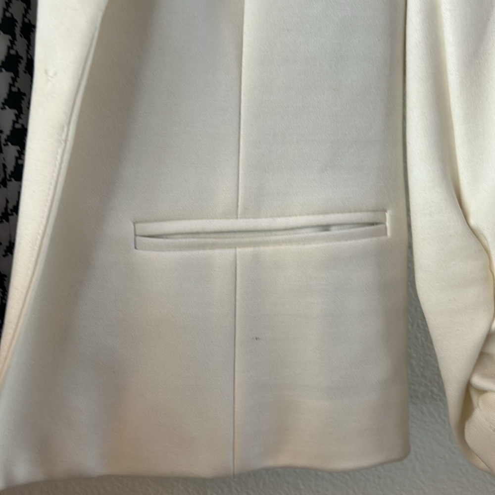 2b Bebe jacket - Picture 3 of 6